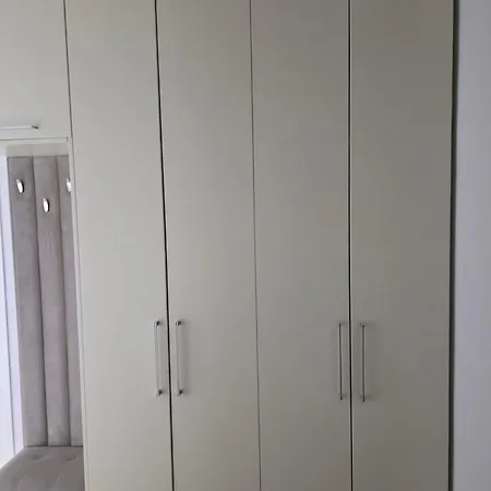 Διαμέρισμα Legacy Residential Albania